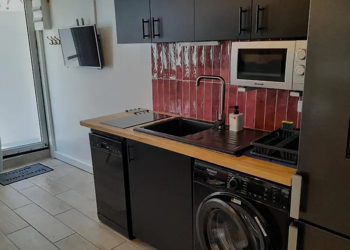 Marius, 3 Ch, Parking, Tram Croix D'argent Au Pied, Sleep-in-montpellier *